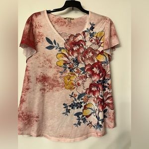 Davina v neck T-shirt Floral w sequins and butterfly sleeve